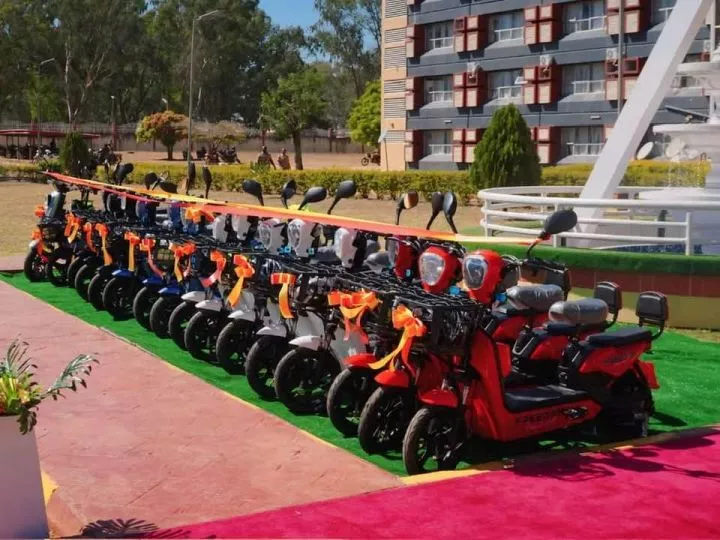 Nigerian Army rewards outstanding soldiers with electric motorcycles