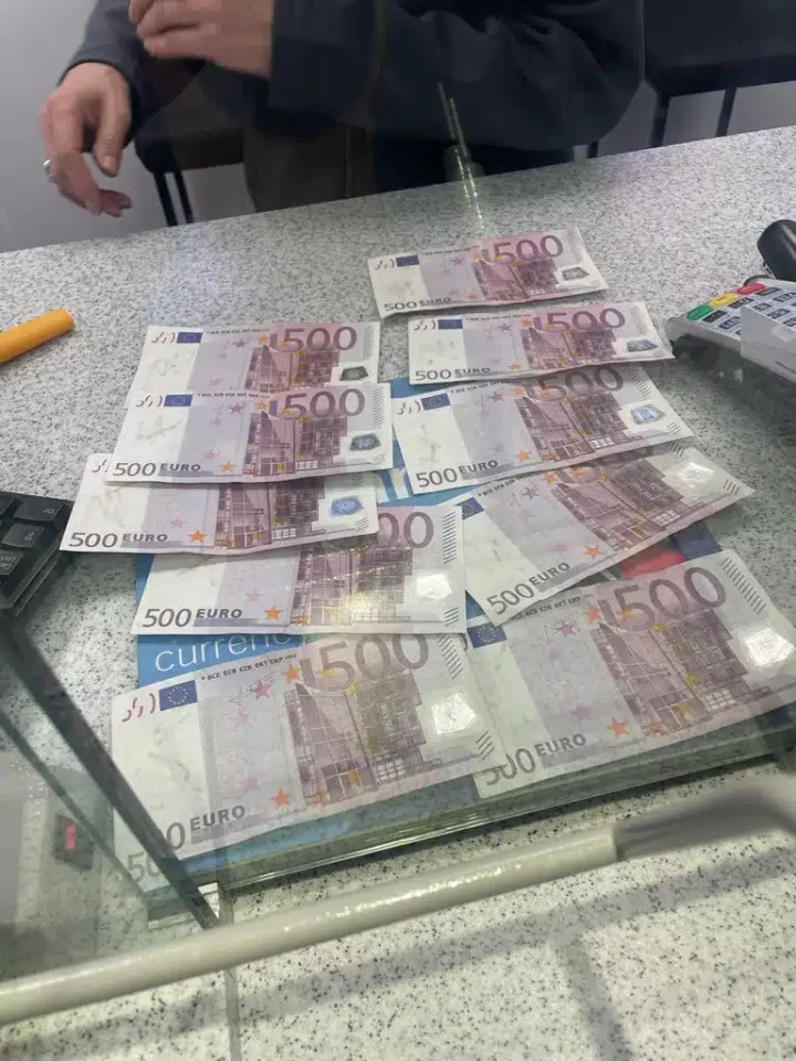 'I'm writing this with so much despair' - Man exposes a popular Nigerian bank for reportedly giving him fake euro notes