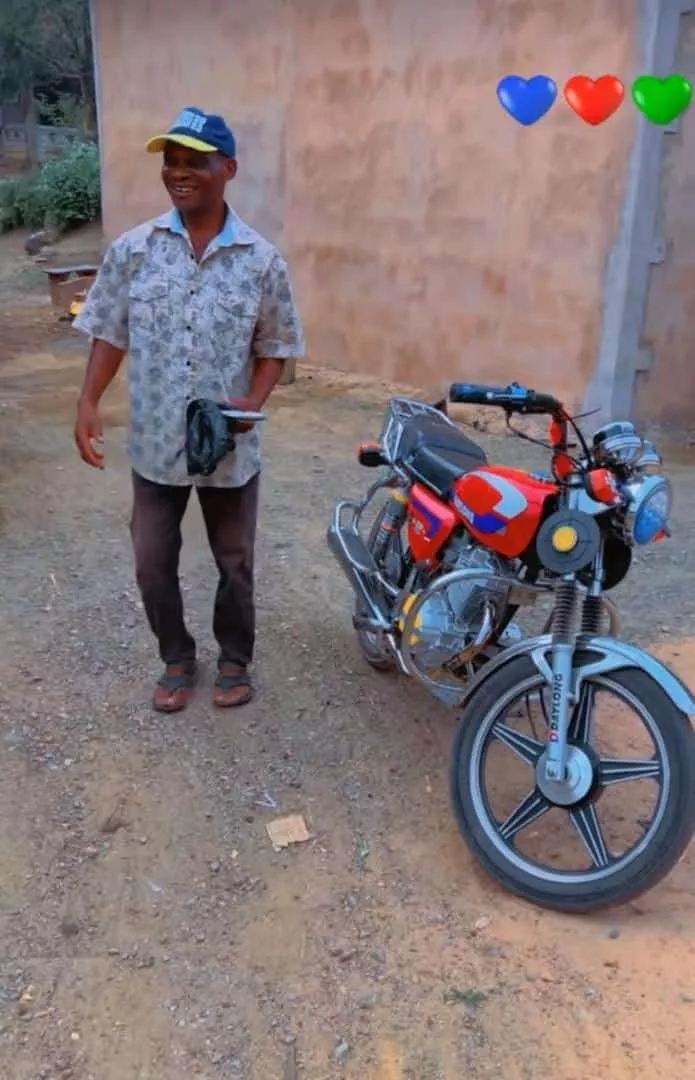 Man buys new motorcycle for father, watch his priceless reaction