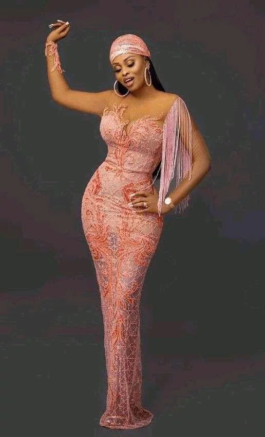 Aso-ebi Lace Styles You Can Rock to Your Next Owambe.