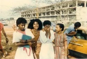 Throwback photo of Nigerian university female students on campus in 1970 goes viral, netizens react