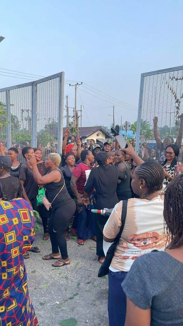 Flights disrupted as Port Harcourt airport host communities protest blackout, neglect