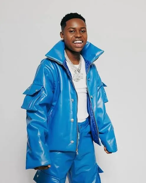 'Your car no get AC and you dey fight WizKid' - Peller ridicules Carter Efe