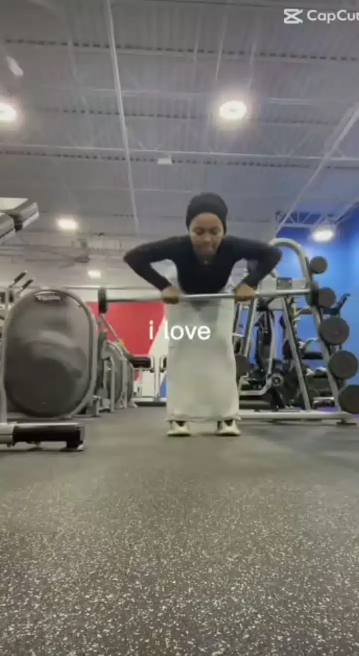Lady raises eyebrows with gym outfit