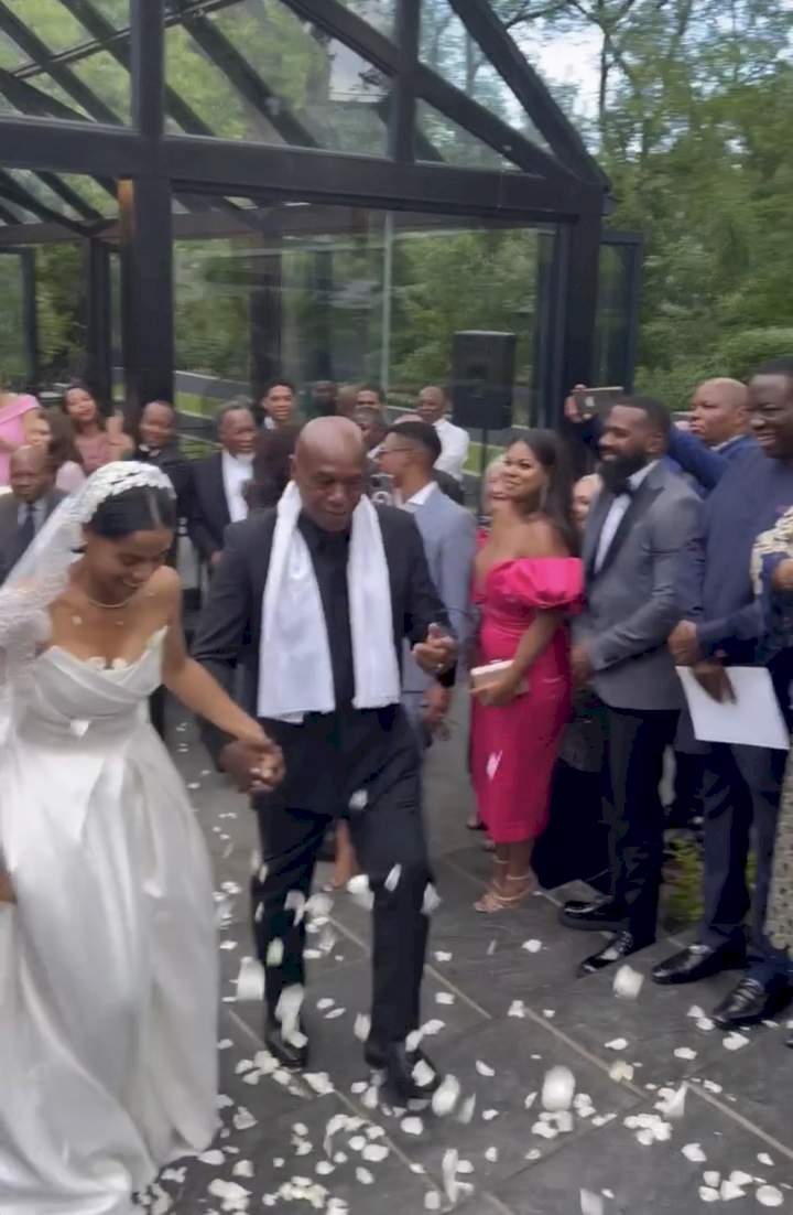 69-year-old South African billionaire weds his 24-year-old girlfriend (Photos)