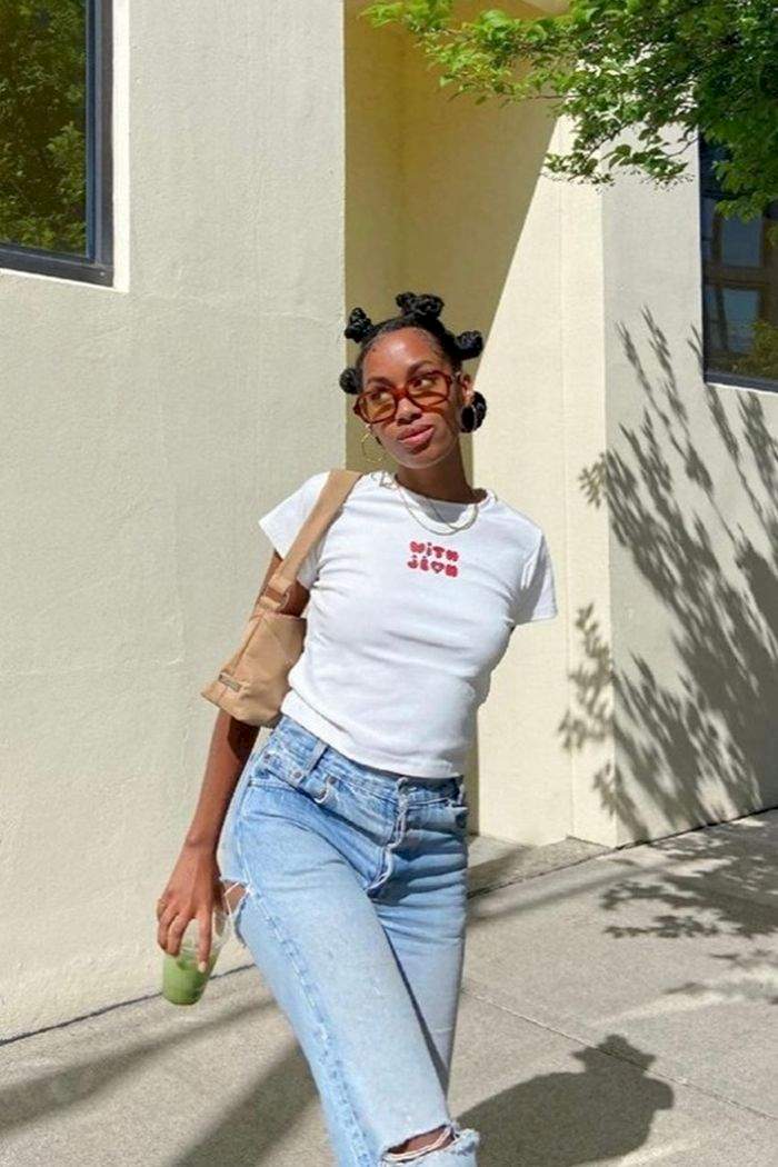 5 Creative Ways To Style A Graphic T-Shirt