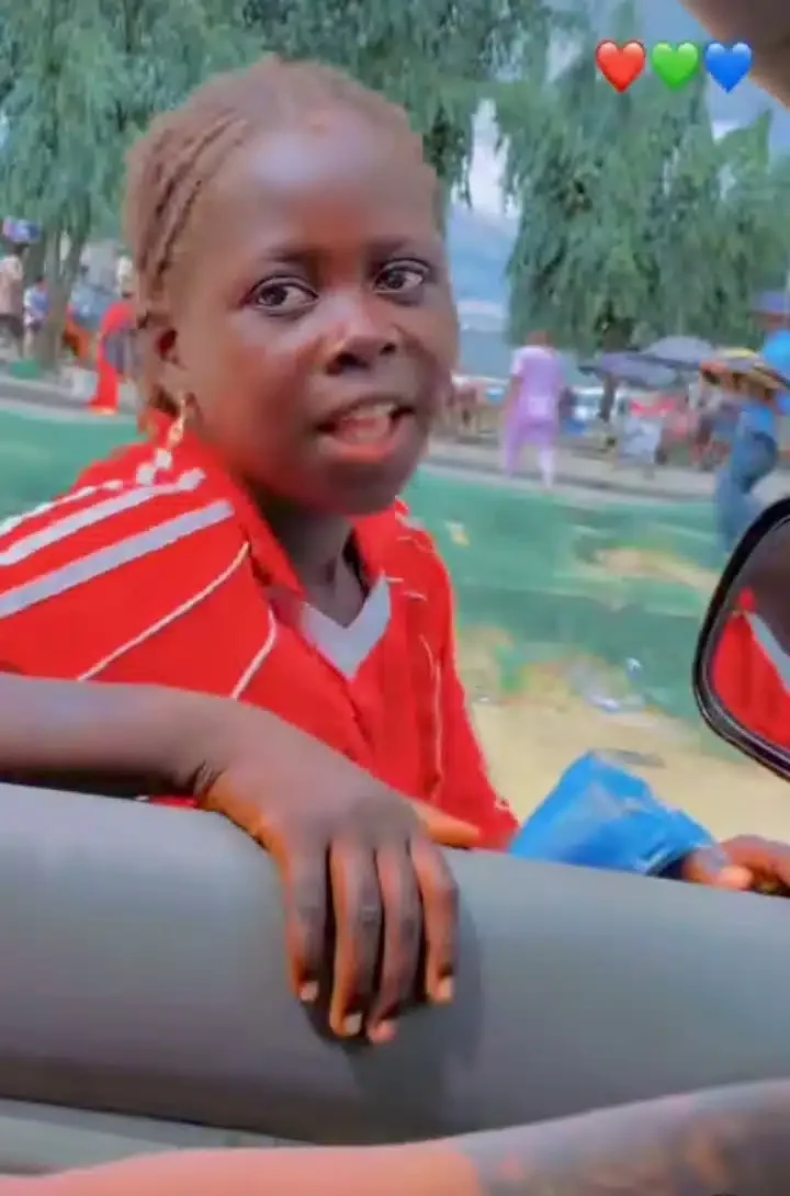 'Oh my love, see as you fine like fanta' - Little girl uses hype to beg motorist for money in viral video