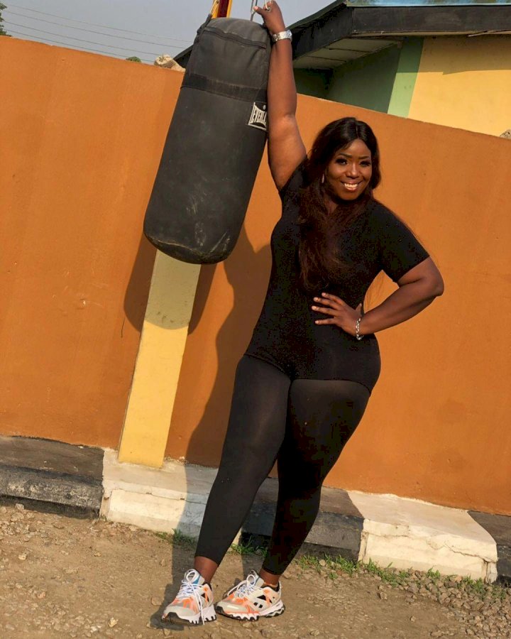 “I’m never going back to that shape” – Comedienne, Lepacious Bose says as she shares throwback and recent photos