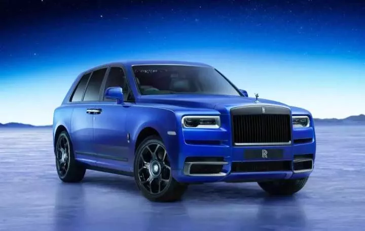 Rashford's new Rolls-Royce (Cullinan Blue Shadow) -- Photo Credit: The Sun