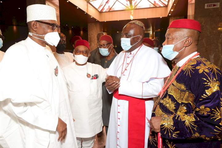 President Buhari receives Igbo leaders in the statehouse (photos)