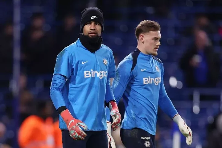 Chelsea goalkeepers Filip Jorgensen and Robert Sanchez warm up