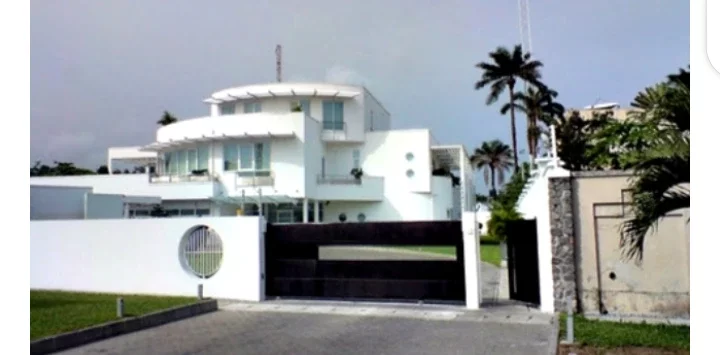 See Aliko Dangote’s $30 Million Abuja Mansion