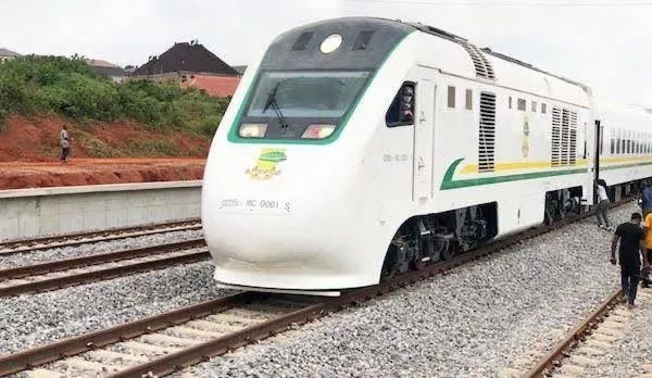 Train crushes woman to d3ath in FCT