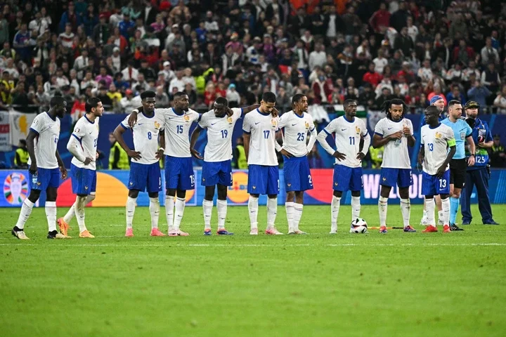 (From L) France's defender #04 Dayot Upamecano, France's defender #22 Theo Hernandez, France's midfielder #08 Aurelien Tchouameni, France's forward...