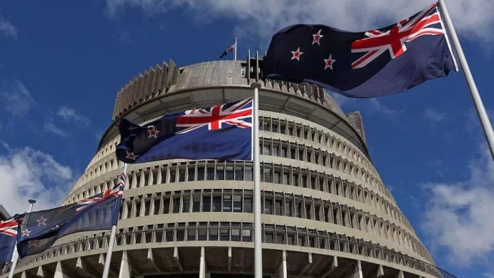 New Zealand relaxes visa rules, allowing tourists to work remotely