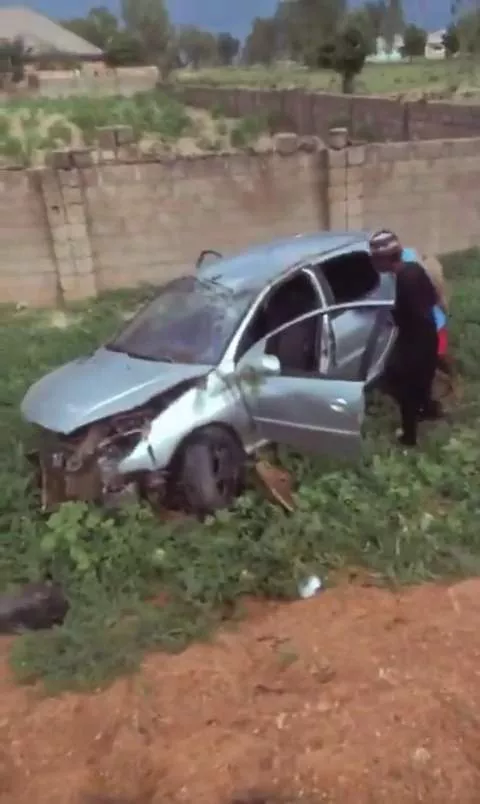 Careless driver suffers major accident while overspeeding in Jalingo and it was caught on camera (video)