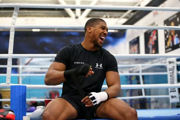 Anthony Joshua's private chef shares heartwarming video with the boxer in the kitchen