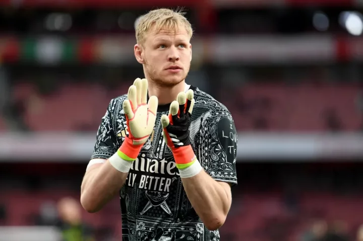 Aaron Ramsdale applauds the fans during the warm-up prior to the Premier League match between Arsenal and Chelsea