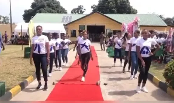 'I have found a wife'' - Video of female prisoners catwalking stylishly at Ikoyi prison causes buzz online
