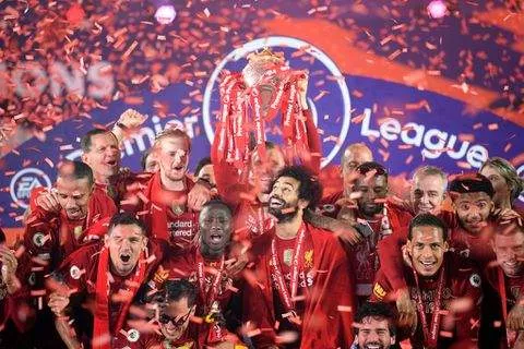 Liverpool celebrate their 2020 Premier League title win - Imago