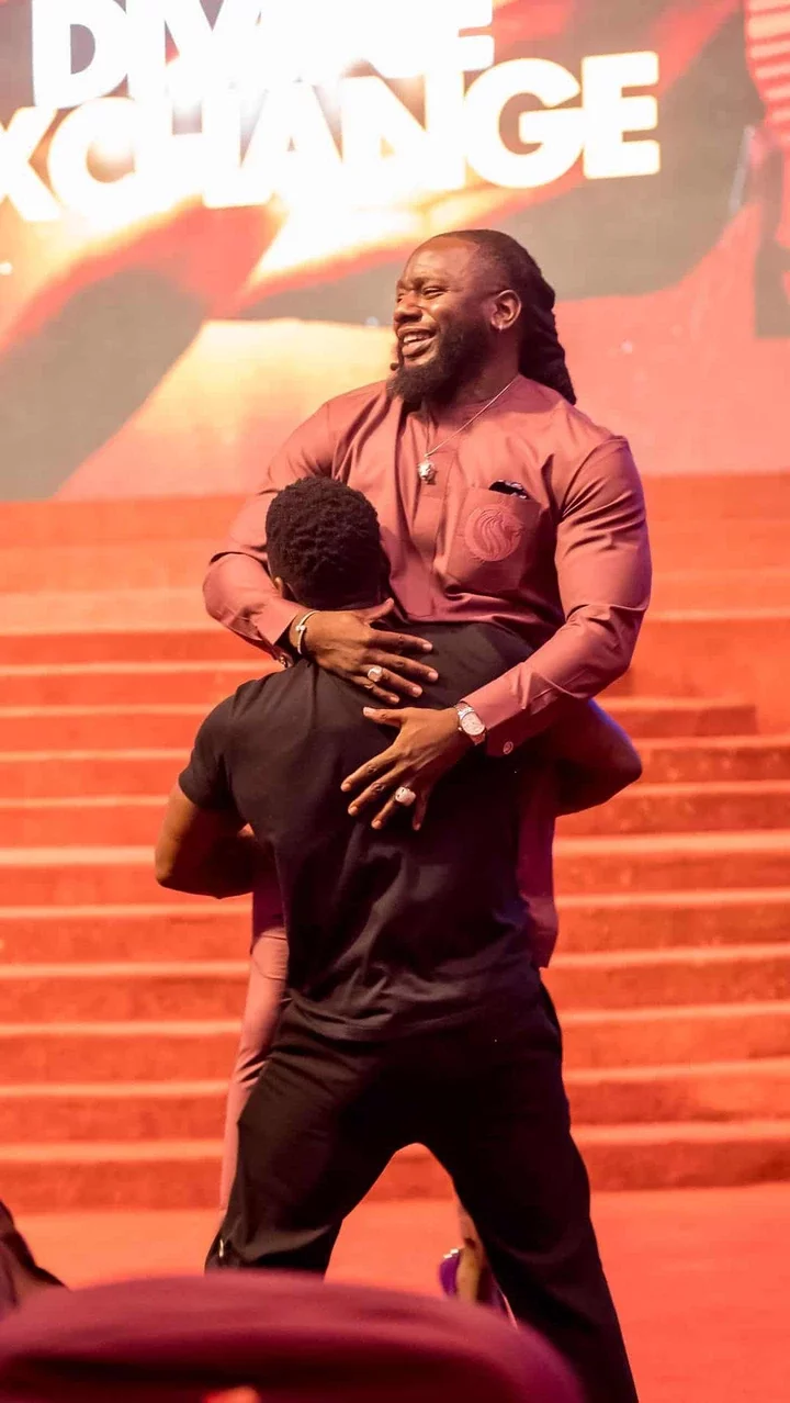 Tobi Bakre blasted for lifting Pastor Jimmy Odukoya on church altar