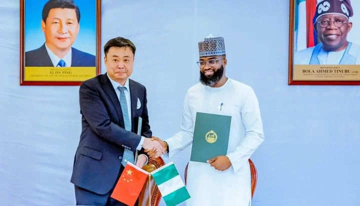 Nigeria, China Sign MoU for Projects Worth $2 Billion
