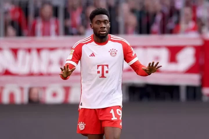 Bayern Munich up Alphonso Davies offer again after Real Madrid re-open contacts