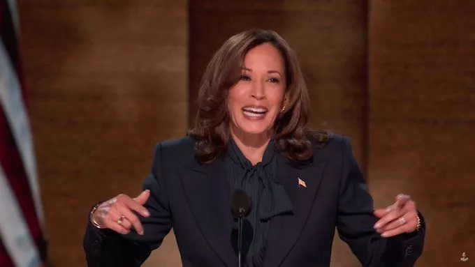 "What's going on with her?" - Trump and Americans on social media fault Kamala Harris after she said 27 'thank yous' before her speech at DNC convention (video)