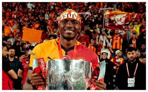 Osimhen hails teammate