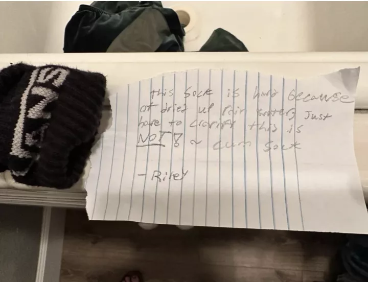 A note saying a sock is &quot;NOT! a cum sock&quot;