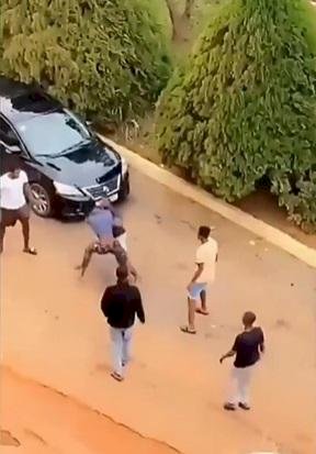 Battle of the fittest as two students exchange blows over a girl (Video)