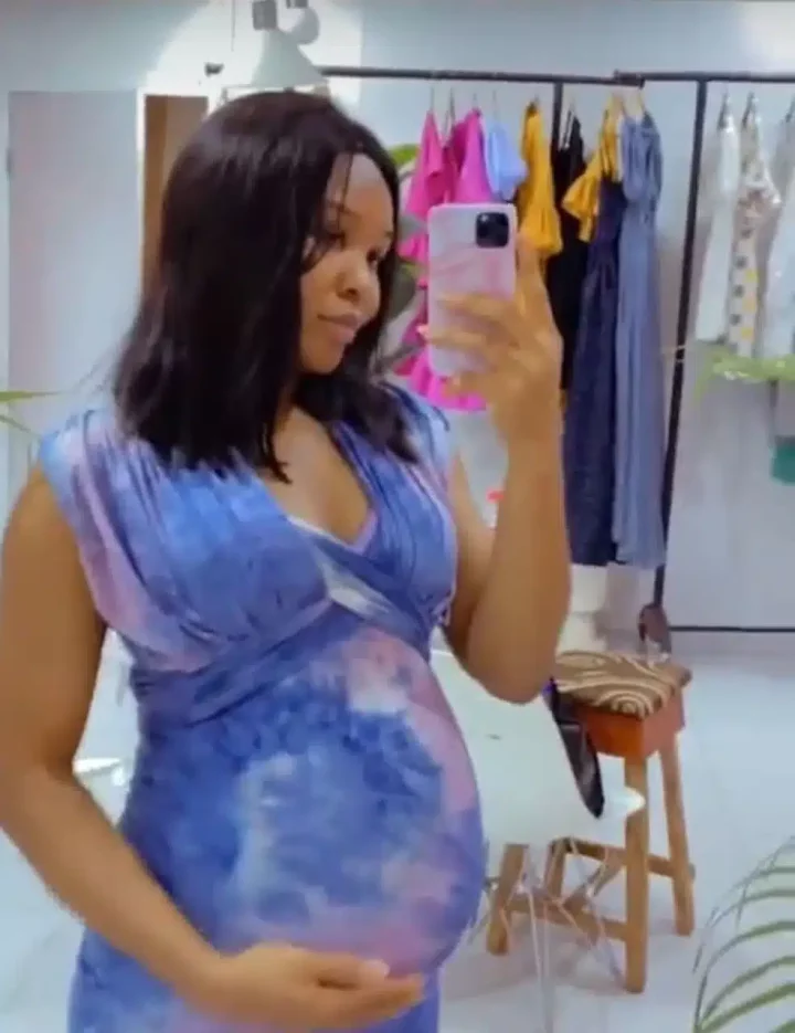 Lady breaks internet with stunning pregnancy transformation (Video)