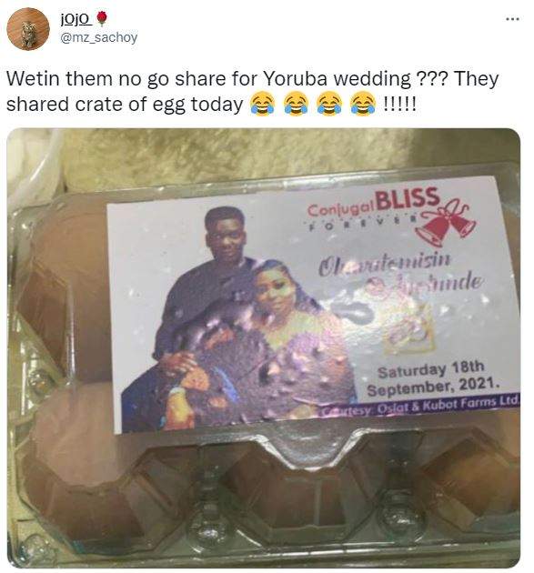 Netizen in awe after receiving a crate of eggs as souvenir at a wedding ceremony