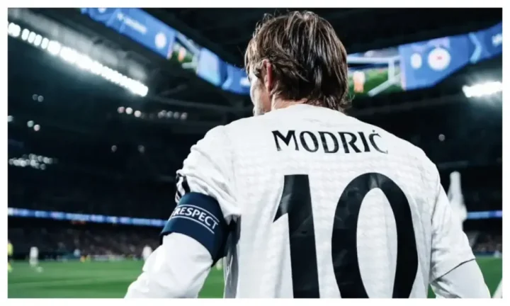 Two Real Madrid players emerge favourites to take No.10 shirt vacated by Modric Two Real Madrid players emerge favourites to take No.10 shirt vacated by Modric