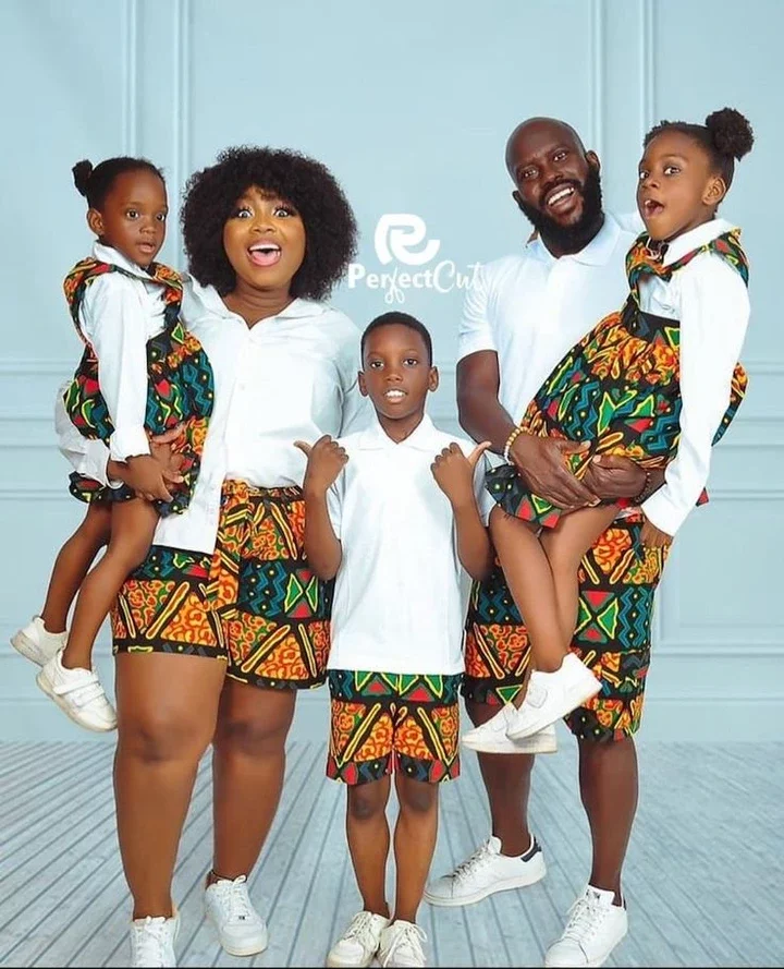 Gorgeous Families in Matching Outfits for Family Portraits