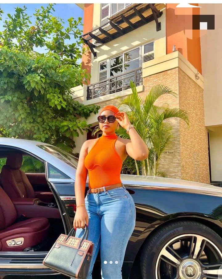 Regina Daniels Reacts After Her Husband Ned Nwoko Urged President To Stop The Use Of Dollars