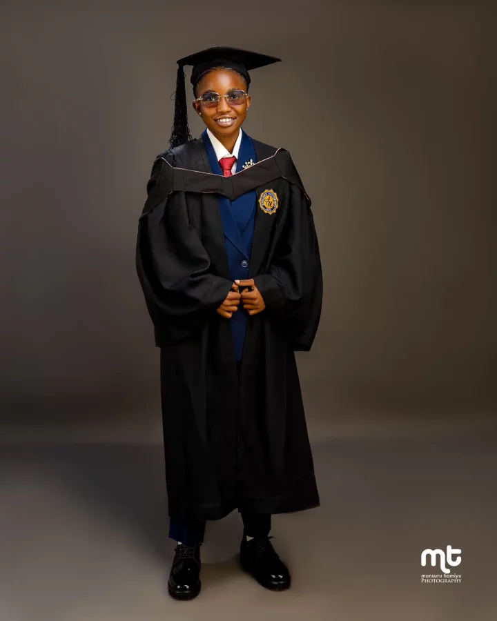 Outstanding 19-year-old lady graduates with First Class honours in Accounting from Adeleke University