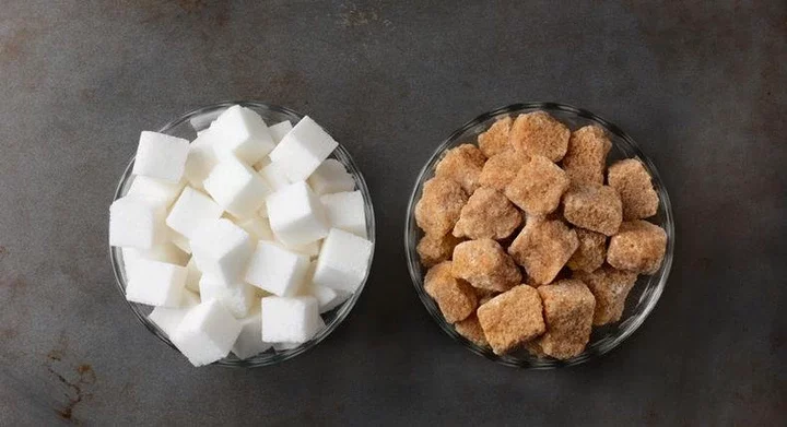 What's the difference between white and brown sugar?