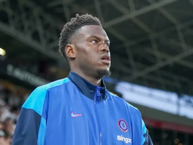 Chelsea transfer news: Blues 'willing to listen' to offers for two defenders