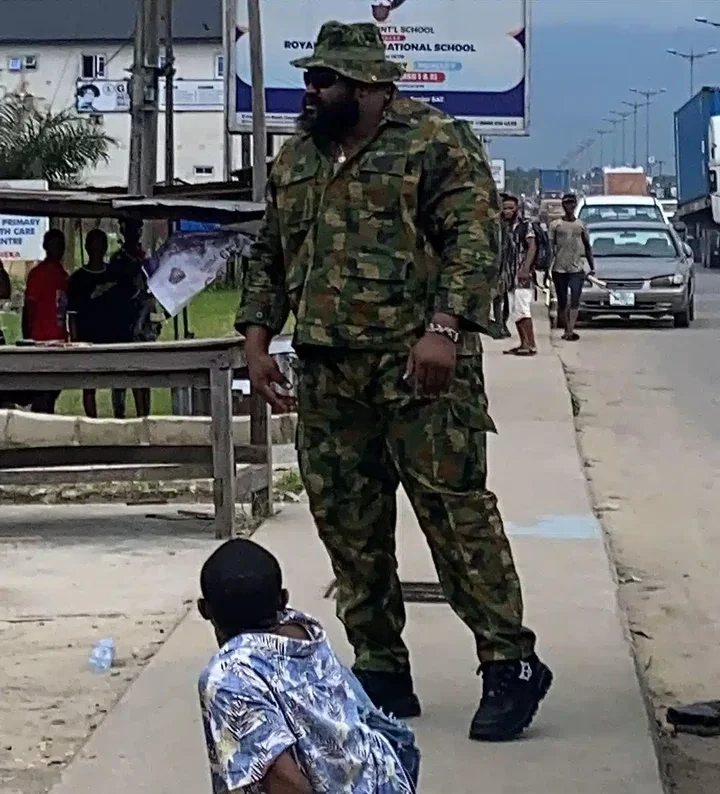'If I catch you putting on that camouflage uniform again...' - Soldier dispatches stern warning to Kizz Daniel's bouncer