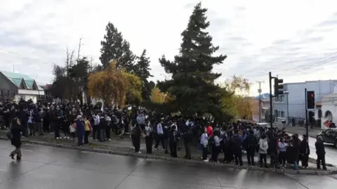 Evacuations begin in Chile and Argentina after tsunami warning Evacuations begin in Chile and Argentina after tsunami warning