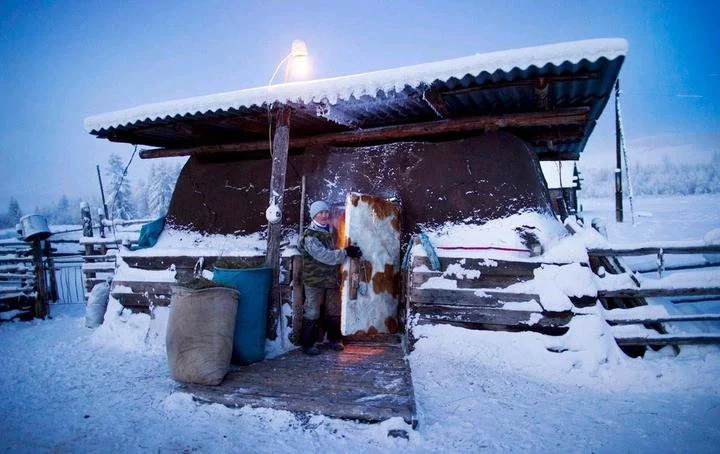 The Coldest Village In The World, Where It Is So Cold That Even Eyelashes Freeze (Photos))