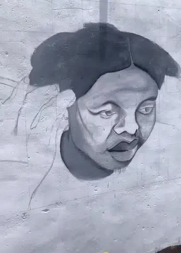 Man immortalizes Mohbad, draws KPK singer on street wall (Video)