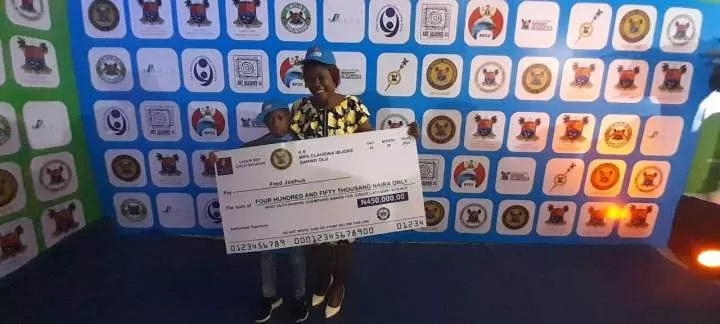 11-year-old boy, Joshua Fred, wins Lagos government award for coding calculator