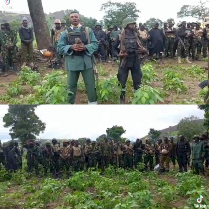 ''Give us good weapons in the mighty name of Jesus''- Watch video of Nigerian soldiers offering prayers to God before embarking on a fight with insurgents