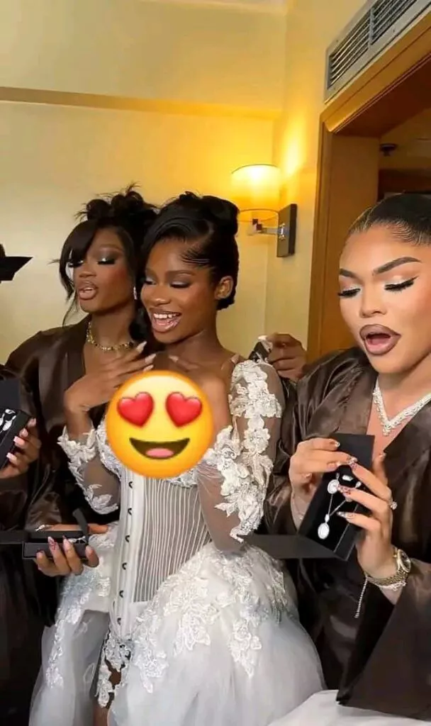 Priscilla Ojo gifts her bridesmaids jewelry