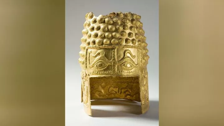 Thieves blow up museum door and steal ancient artifacts, including 2,500-year-old gold helmet