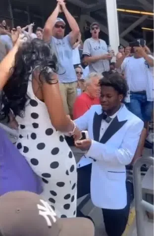 Moment lady's wig got stolen during marriage proposal