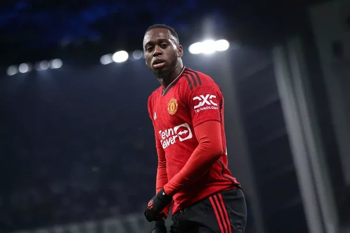 Aaron Wan-Bissaka playing for Manchester United.