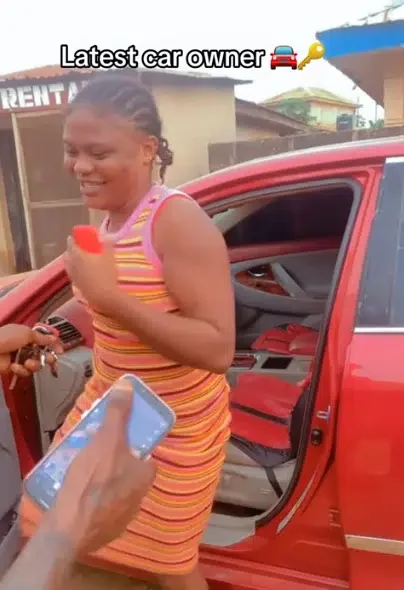 'Na who calm go enjoy' - Lady over the moon as her husband surprises her with car on their first anniversary